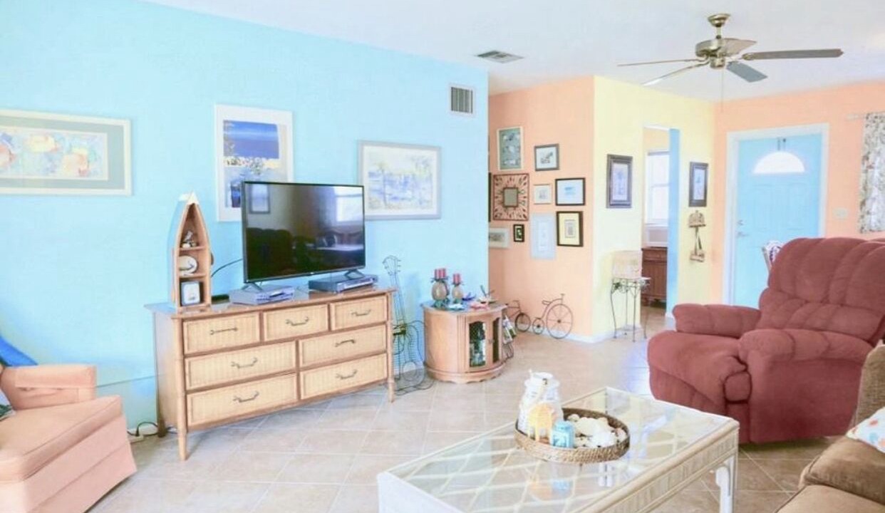 Photo of Livingroom in Fort Myers