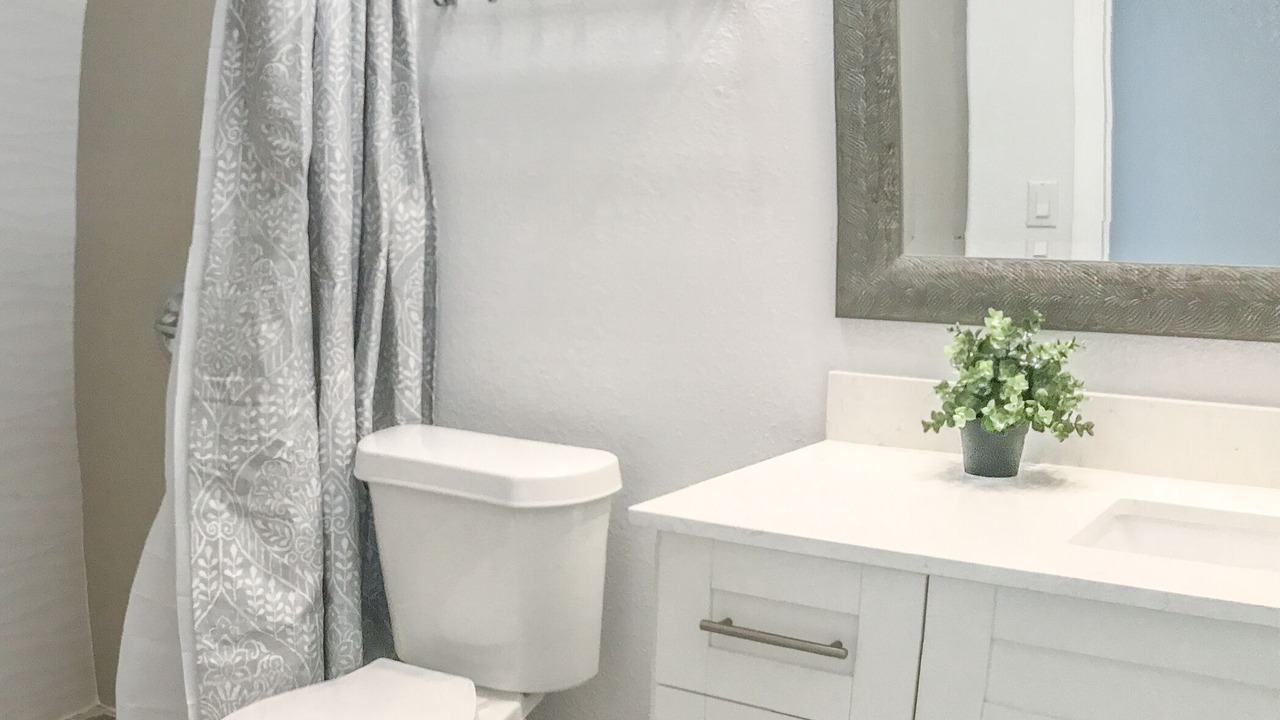 Photo of Bathroom in Cutler Bay