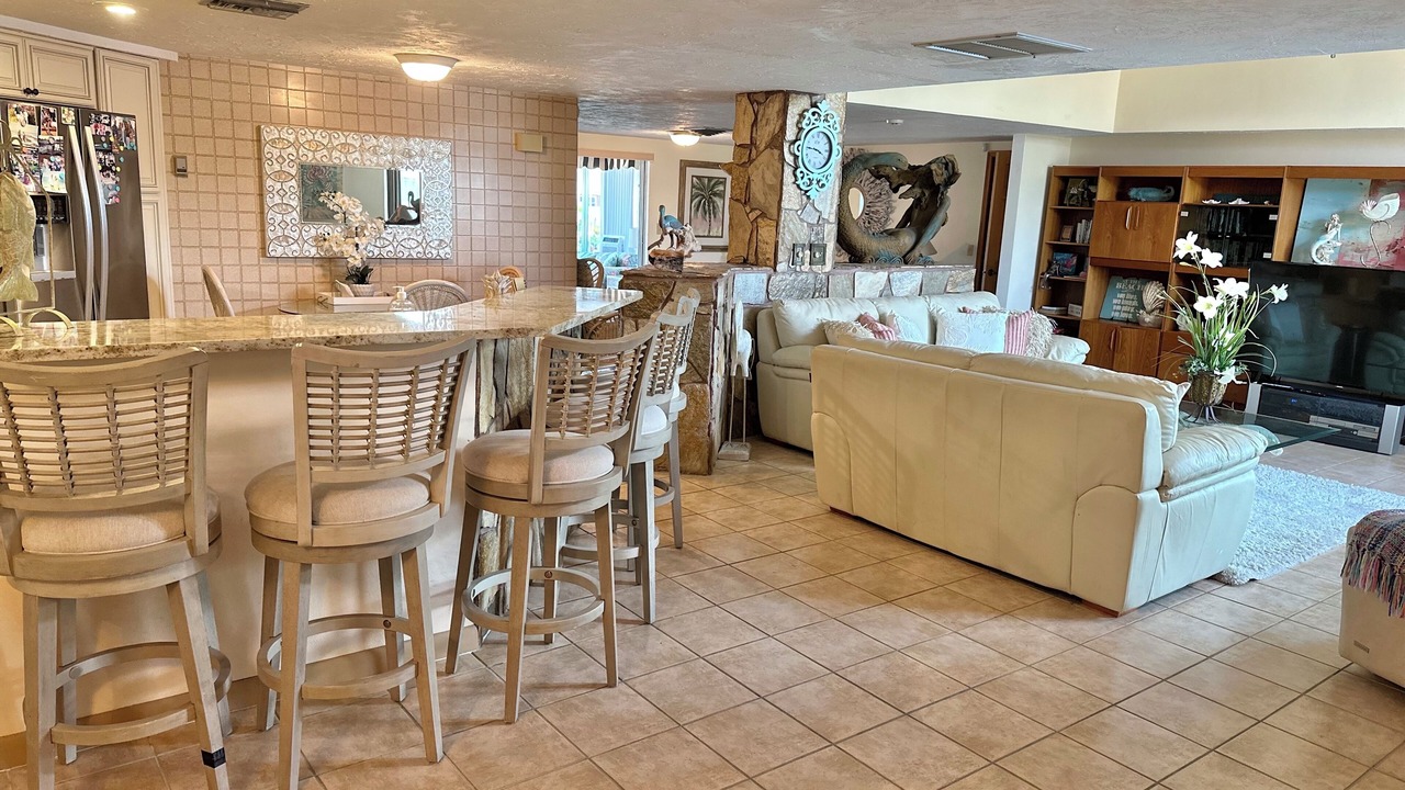Photo of Livingroom in Gulf Harbors