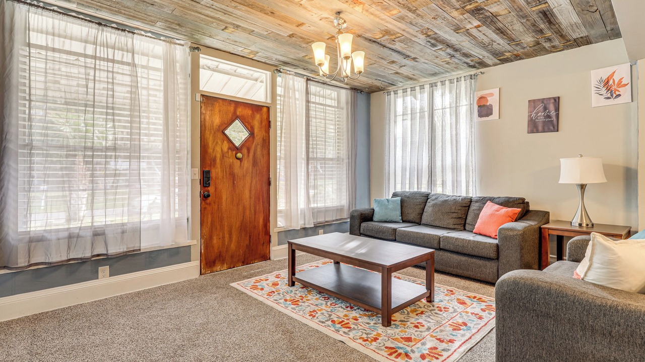 Photo of Bedroom in Northside