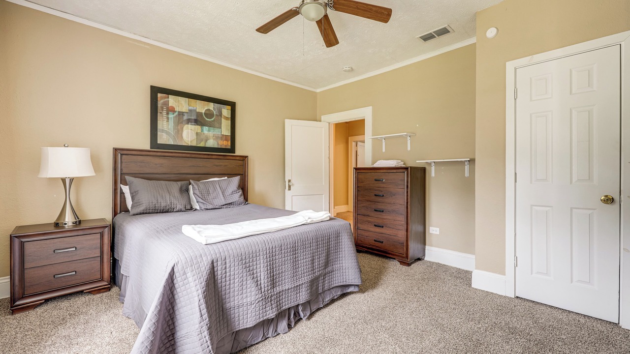 Photo of Bedroom in Northside