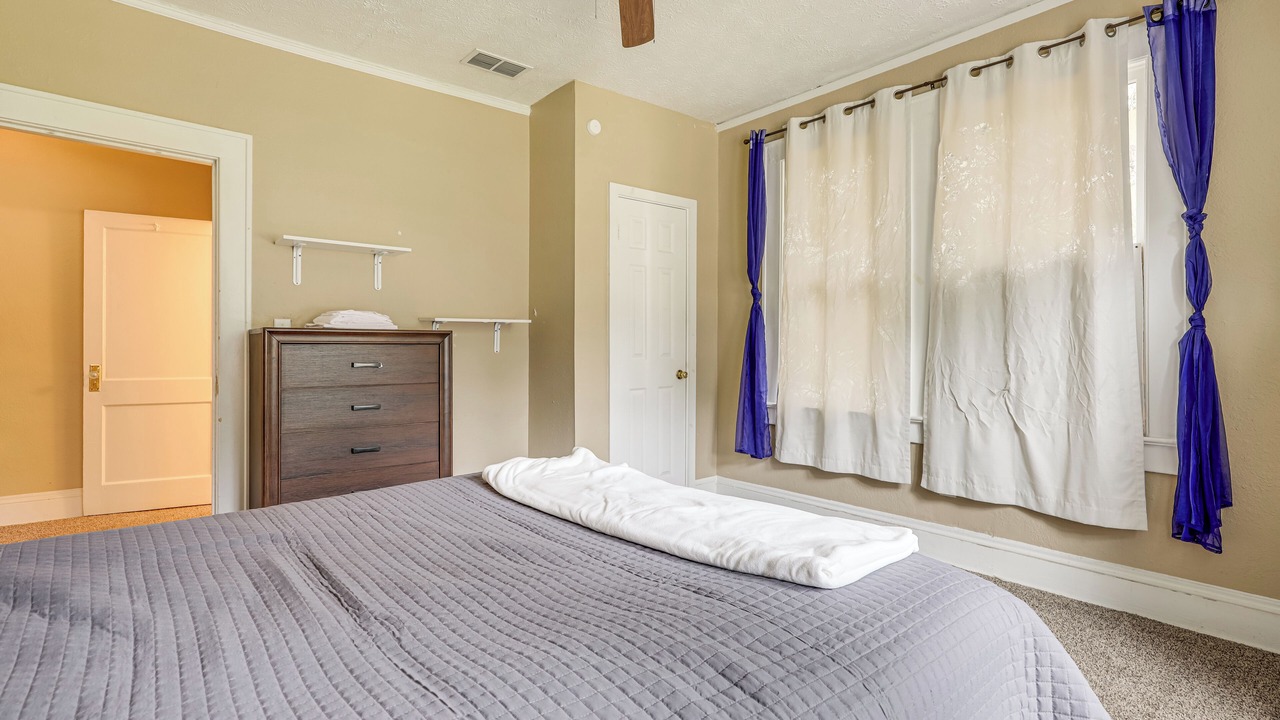 Photo of Bedroom in Northside