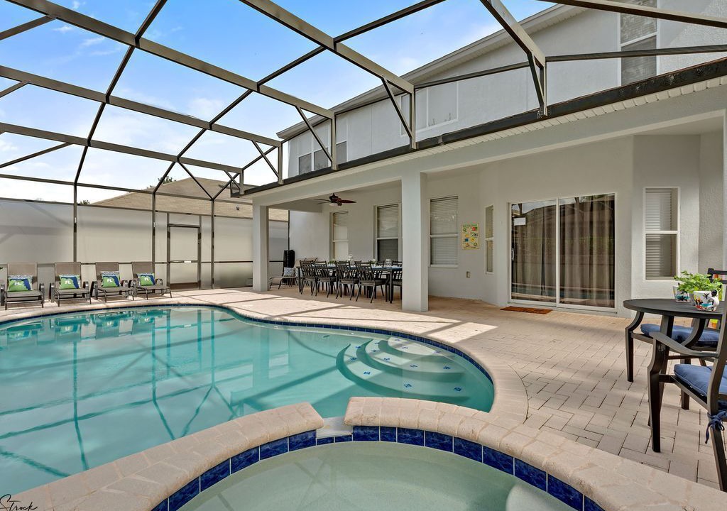 Photo of Outdoor in Windsor Hills
