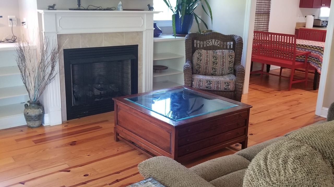 Photo of Livingroom in Mooresboro