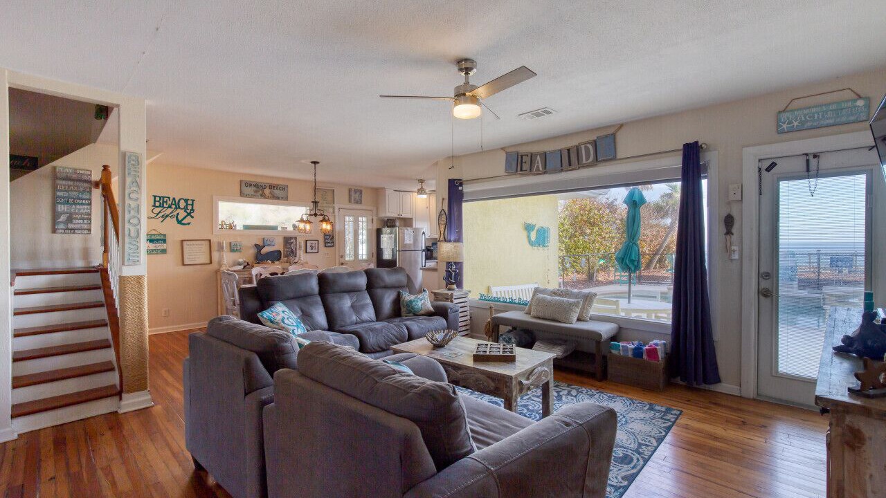 Photo of Livingroom in Ormond Beach