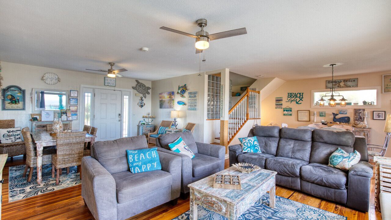 Photo of Livingroom in Ormond Beach
