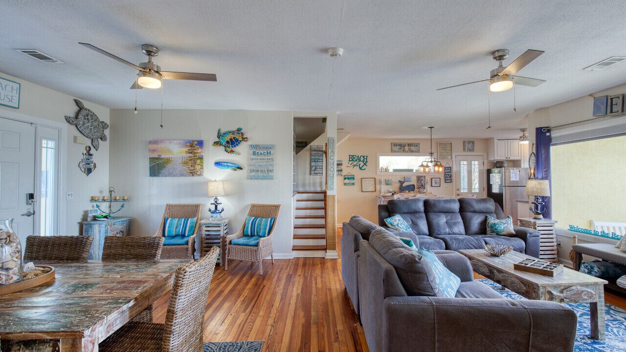 Photo of Livingroom in Ormond Beach