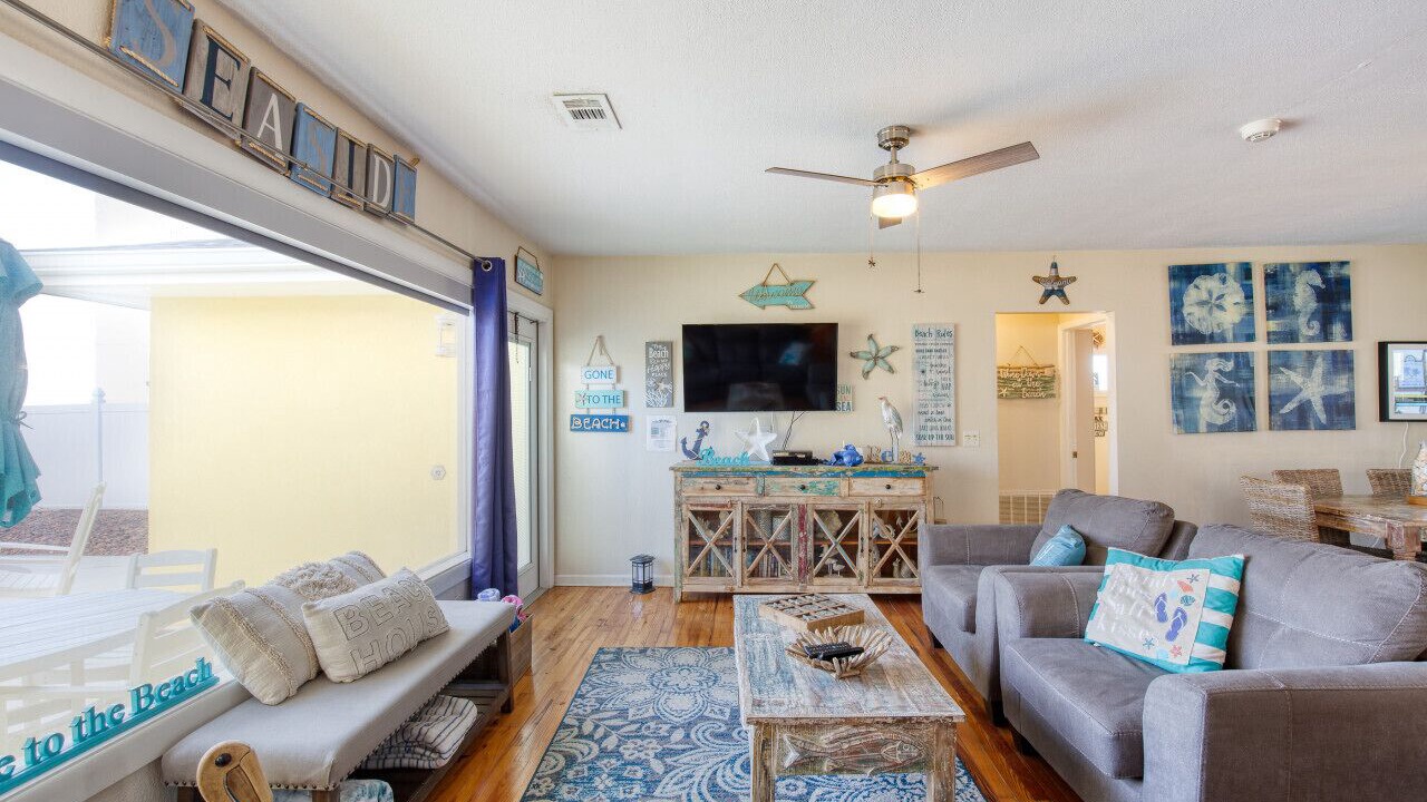 Photo of Livingroom in Ormond Beach