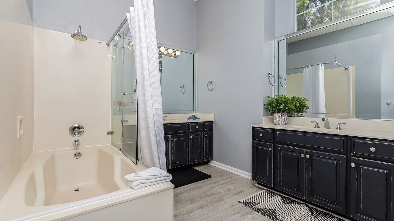Photo of Bathroom in Miramar Beach