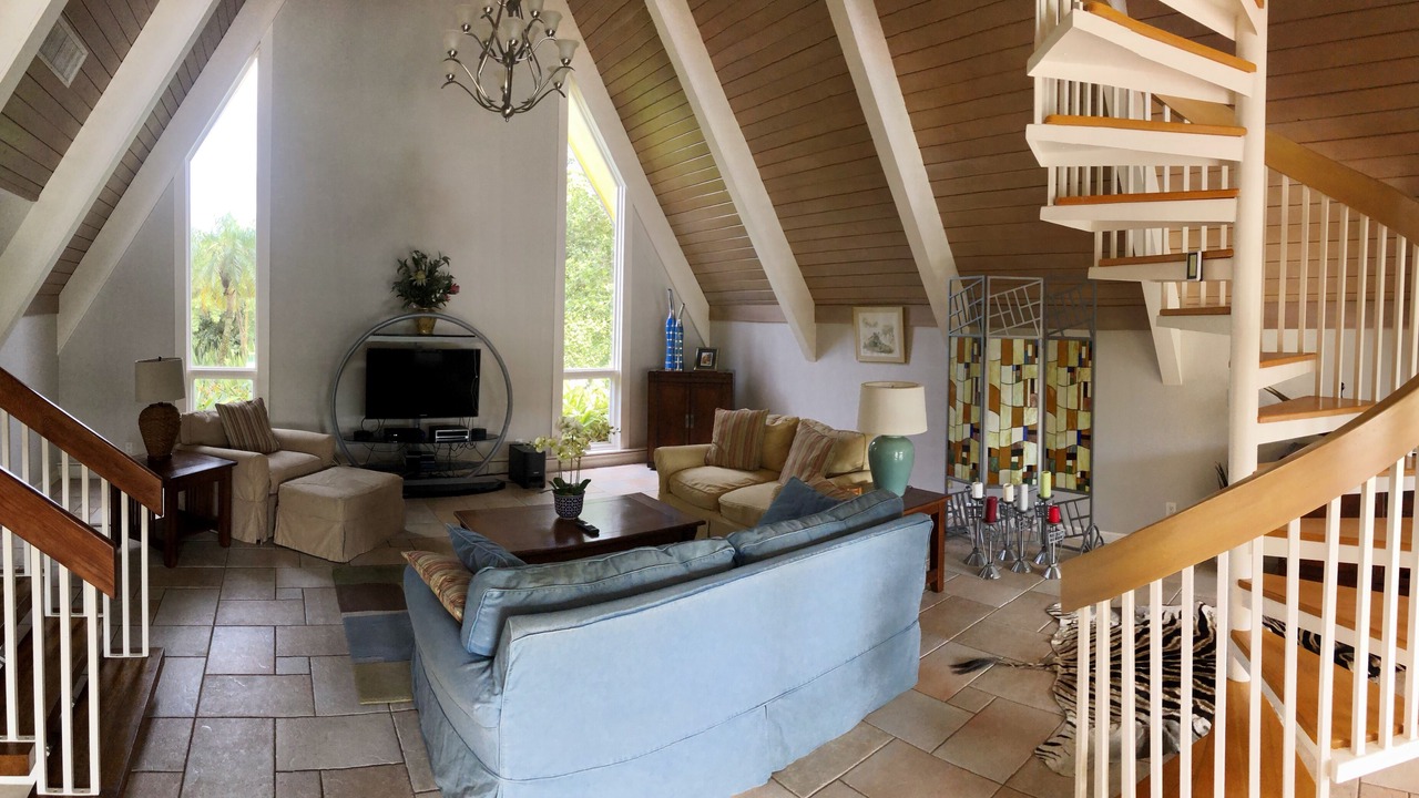 Photo of Livingroom in Ocean Ridge