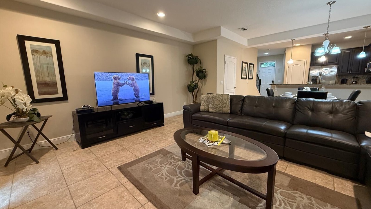 Photo of Livingroom in Four Corners