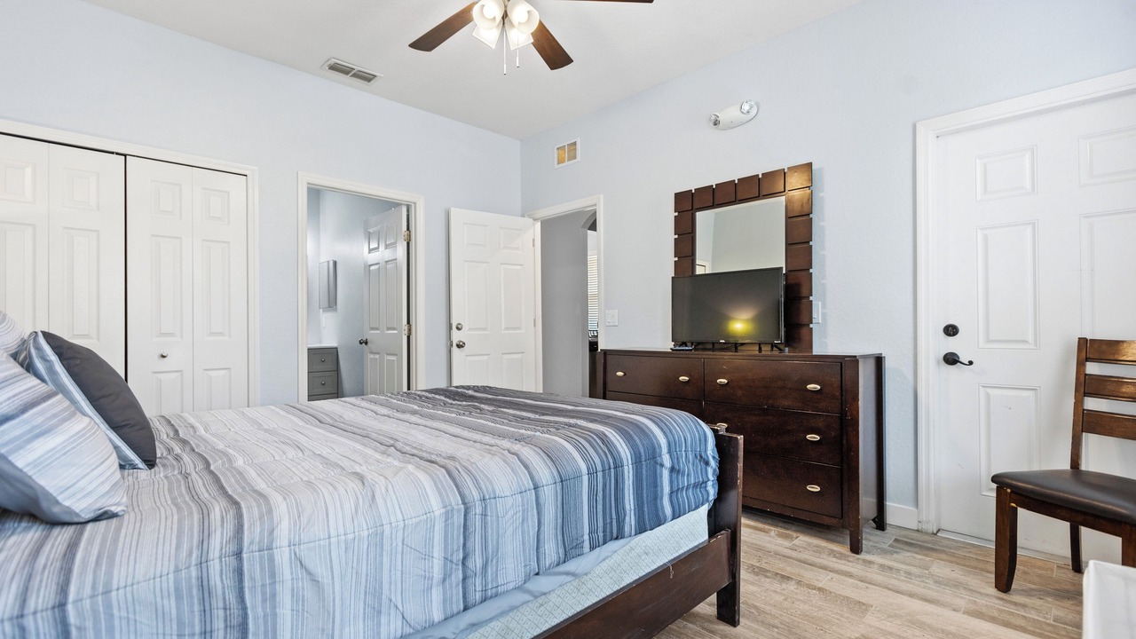 Photo of Bedroom in Regal Palms