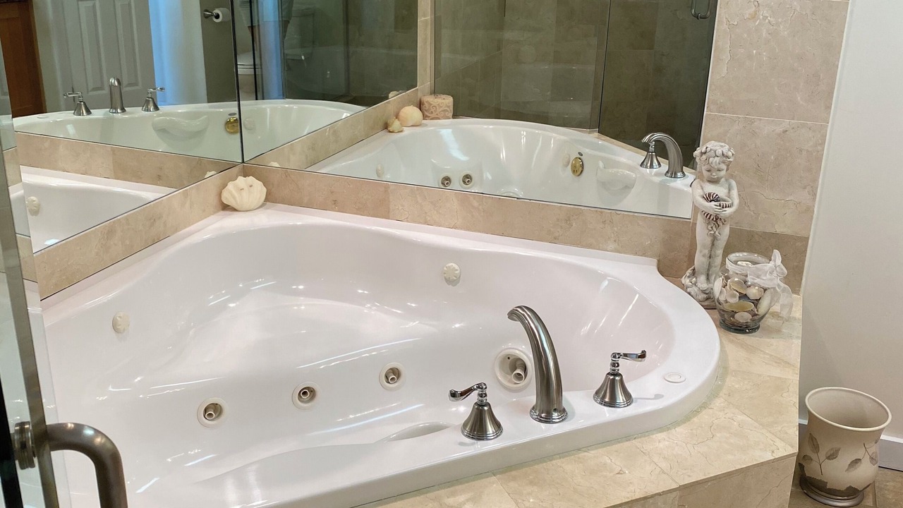 Photo of Bathroom in Summerland Key