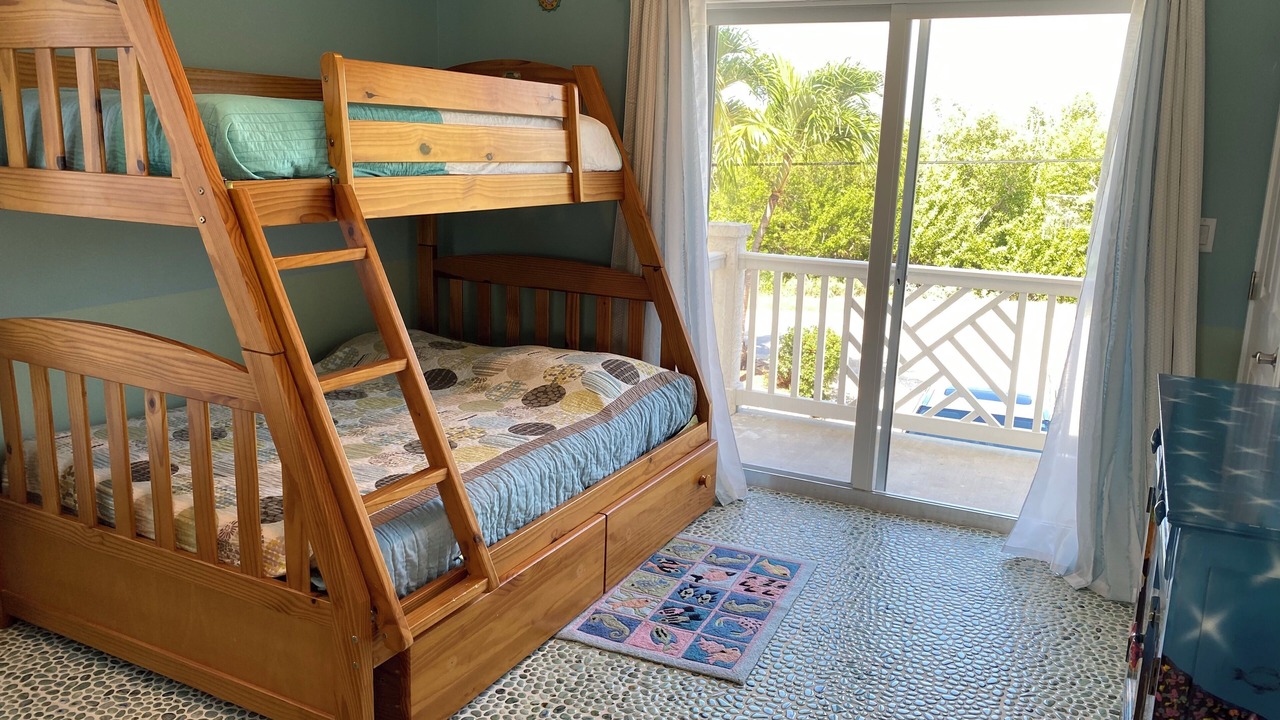 Photo of Bedroom in Summerland Key