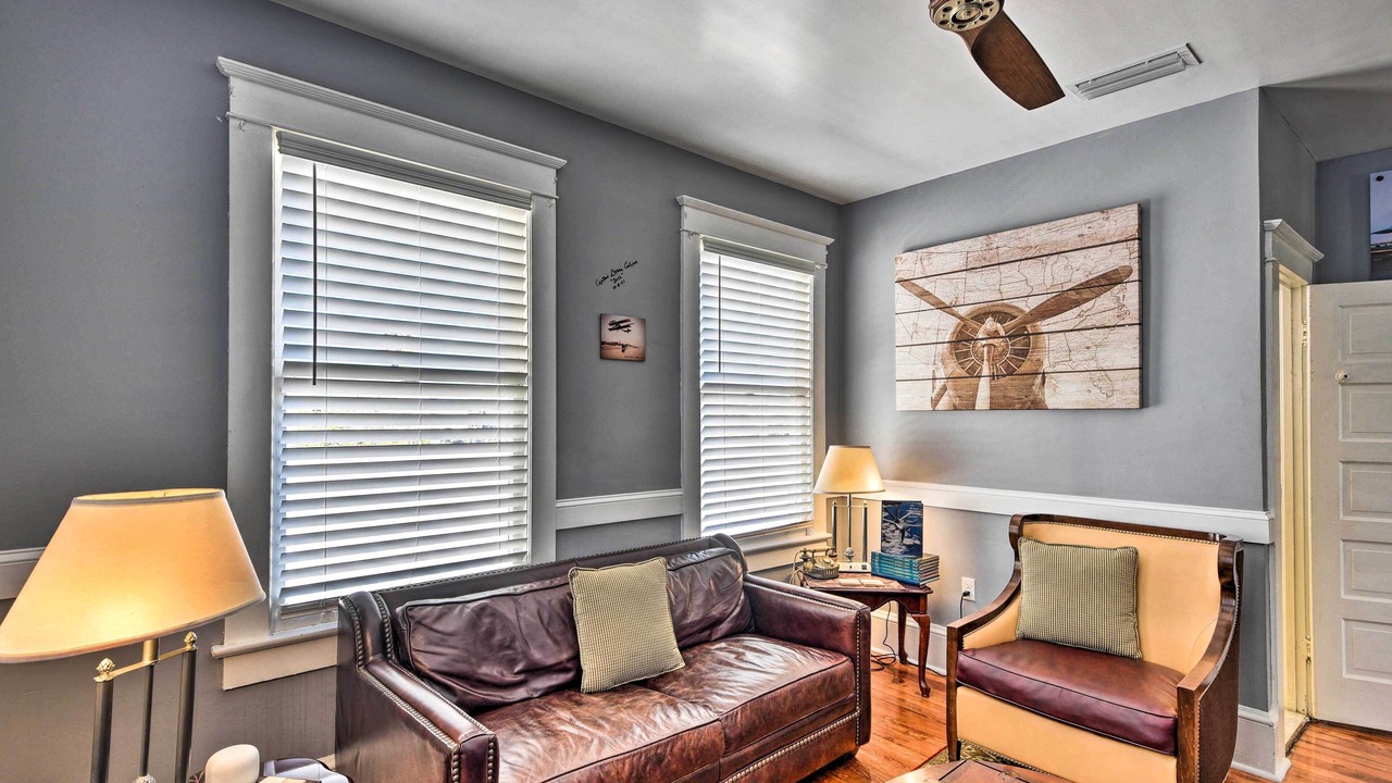 Photo of Livingroom in South Beach Street Historic District