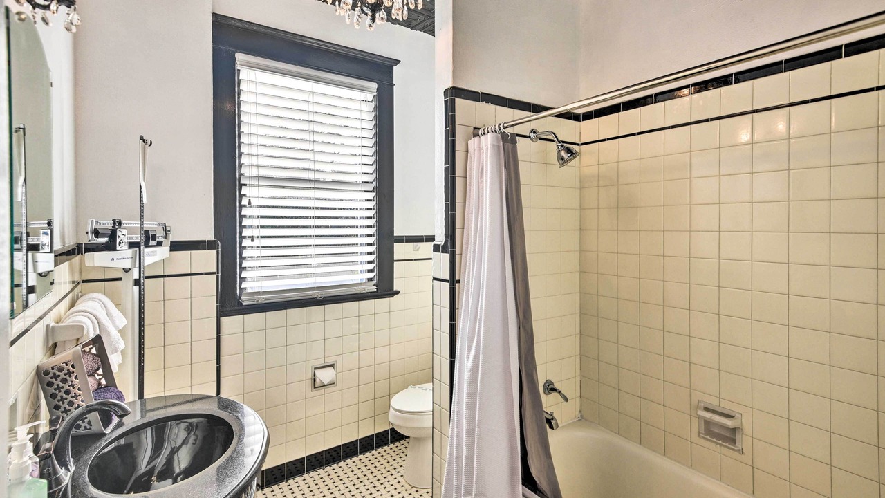 Photo of Bathroom in South Beach Street Historic District