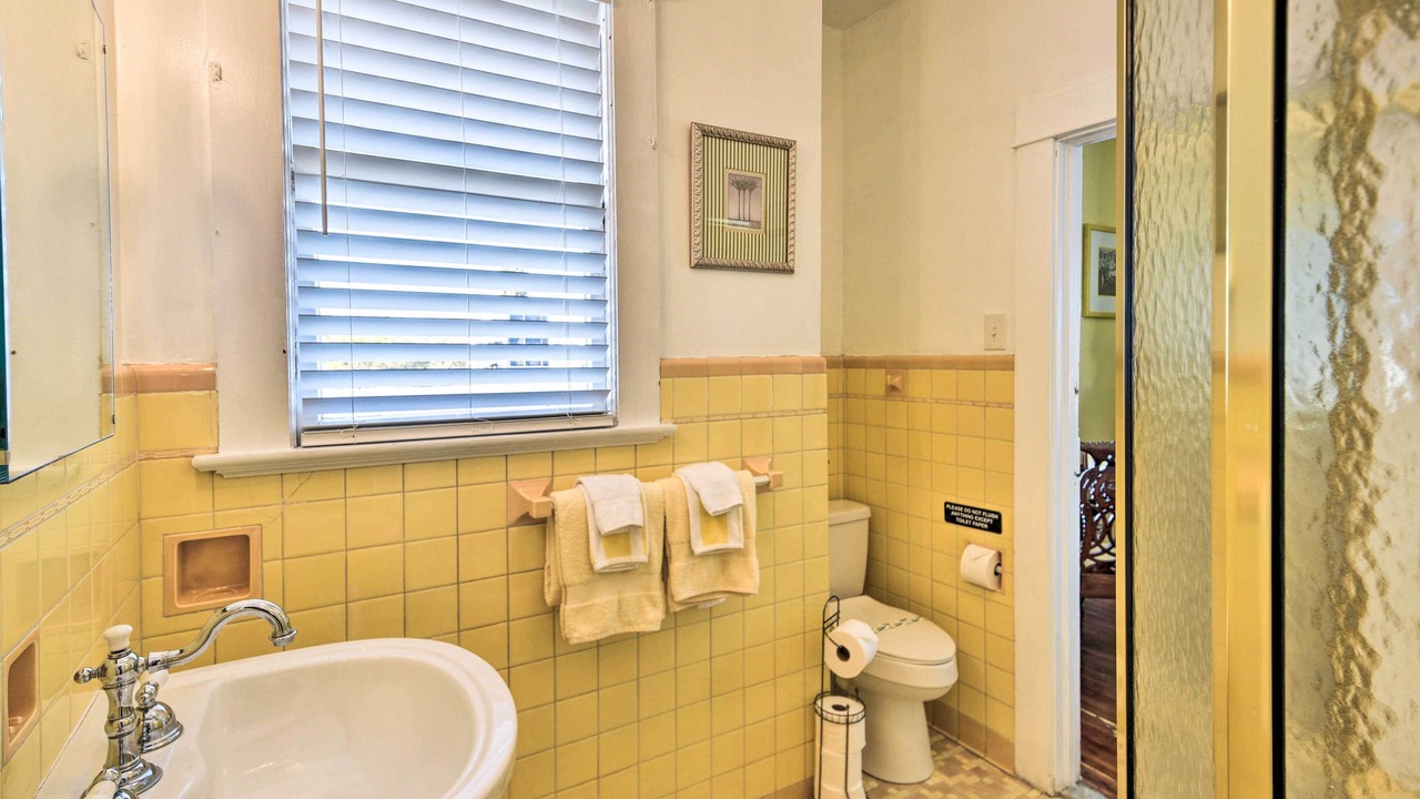 Photo of Bathroom in South Beach Street Historic District
