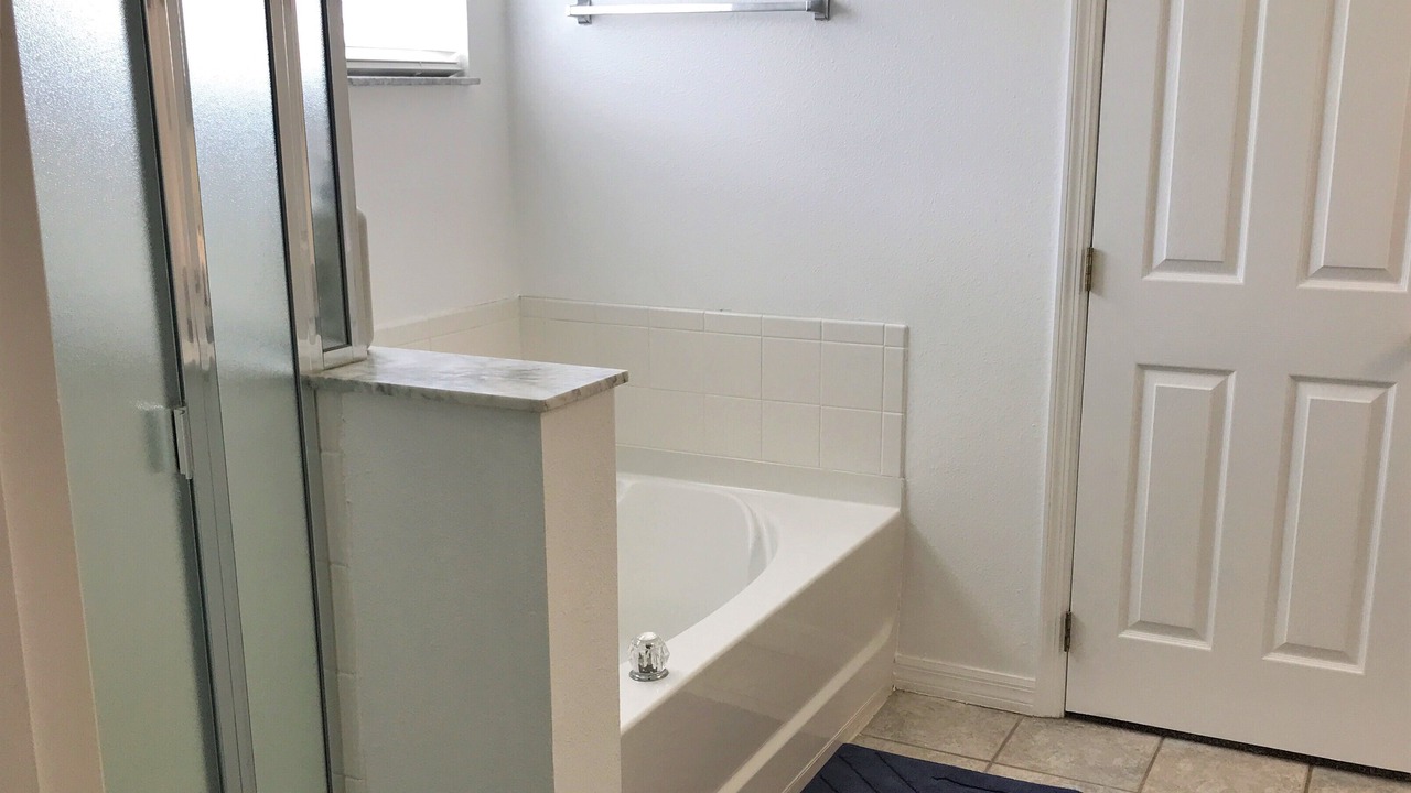 Photo of Bathroom in Windwood Bay