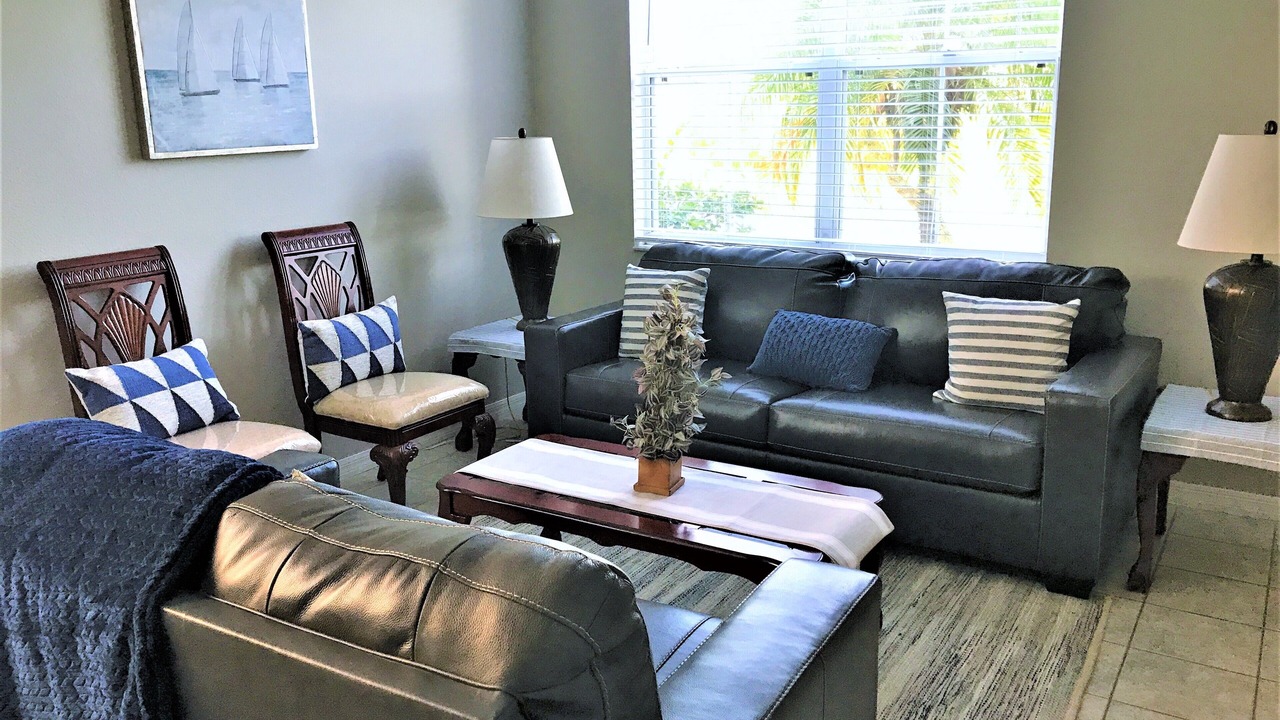 Photo of Livingroom in Windwood Bay