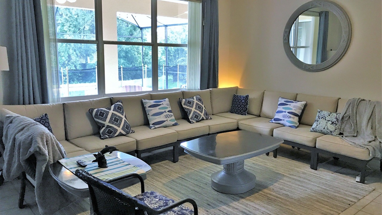 Photo of Livingroom in Windwood Bay