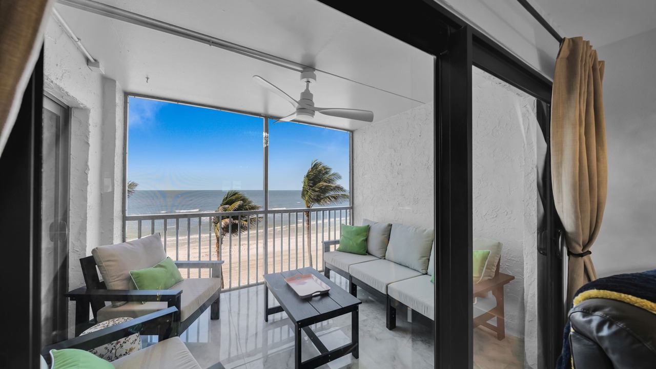 Photo of Livingroom in Mid Island