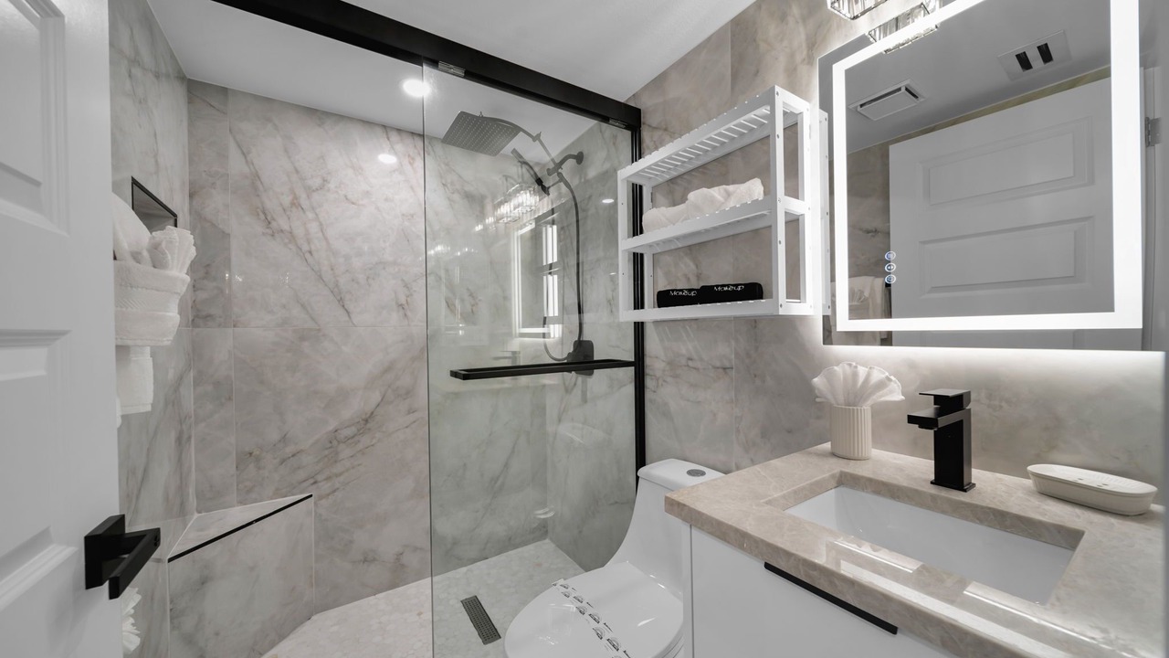 Photo of Bathroom in Mid Island