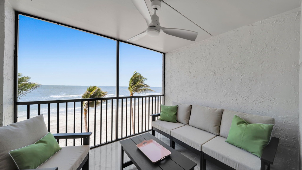Photo of Livingroom in Mid Island