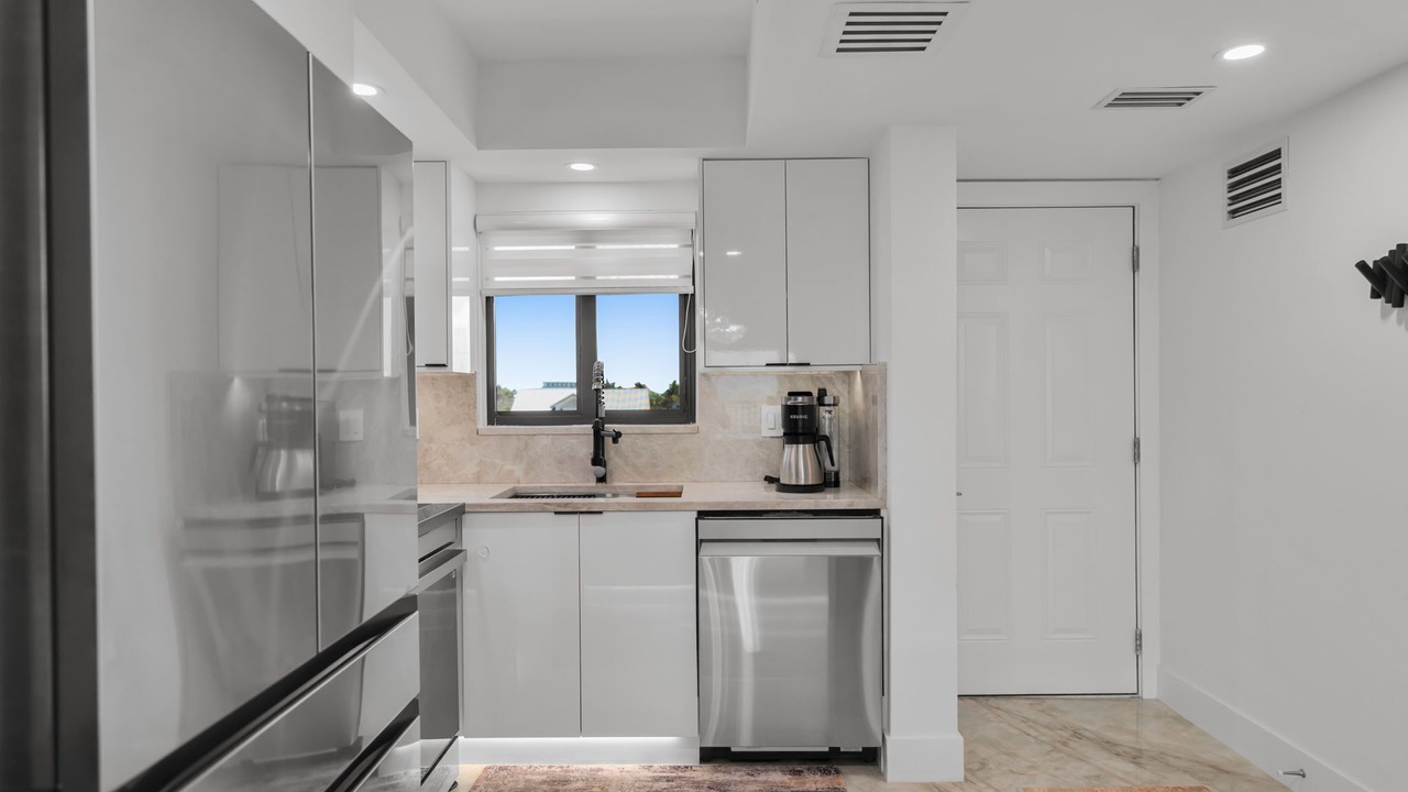Photo of Kitchen in Mid Island