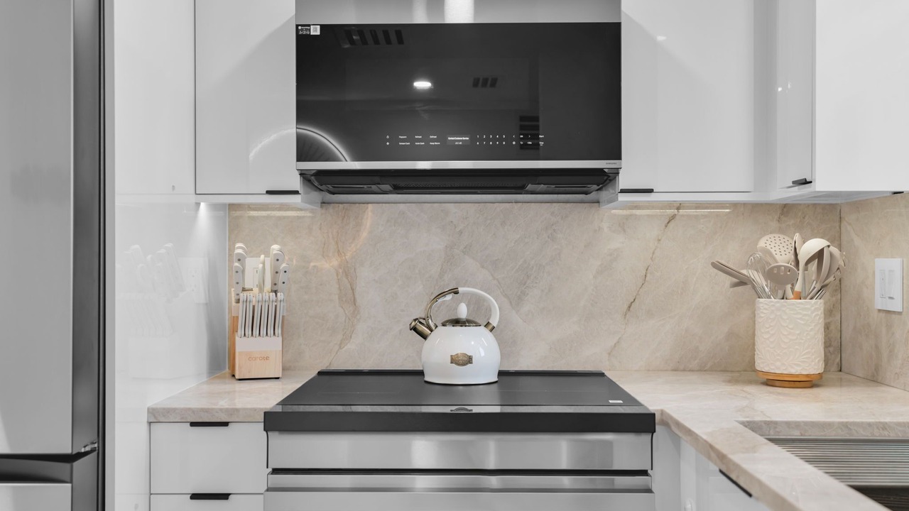 Photo of Kitchen in Mid Island