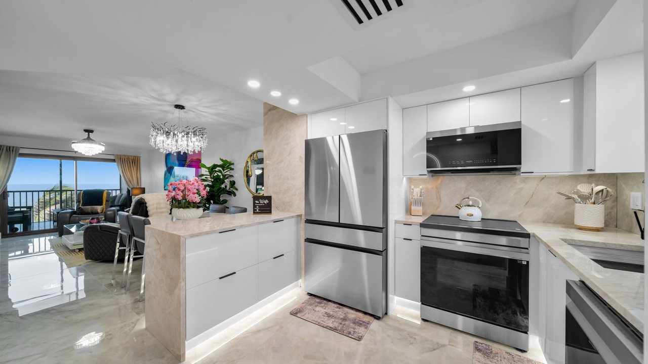 Photo of Kitchen in Mid Island