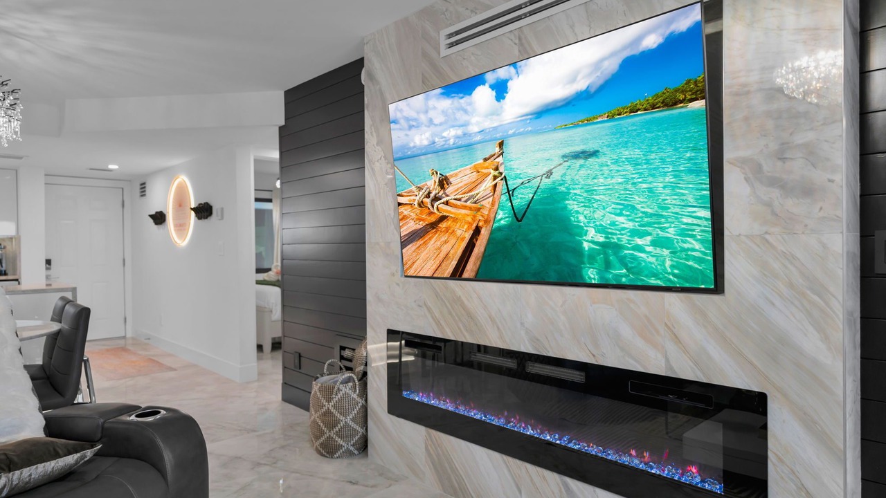 Photo of Livingroom in Mid Island