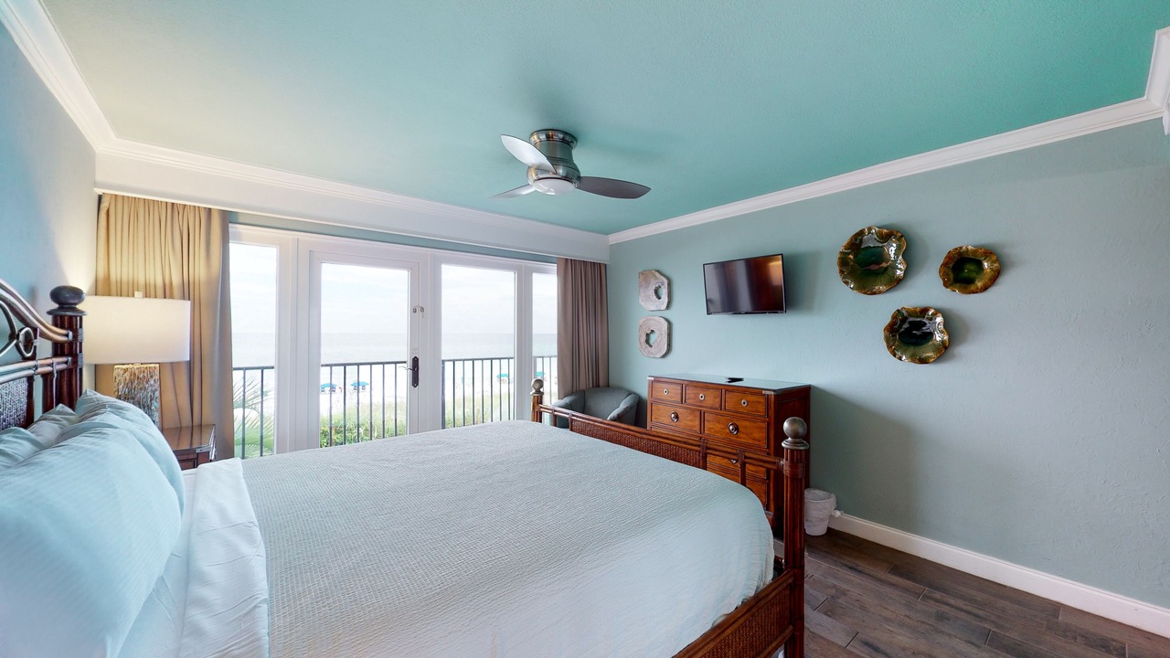 Photo of Bedroom in Miramar Beach
