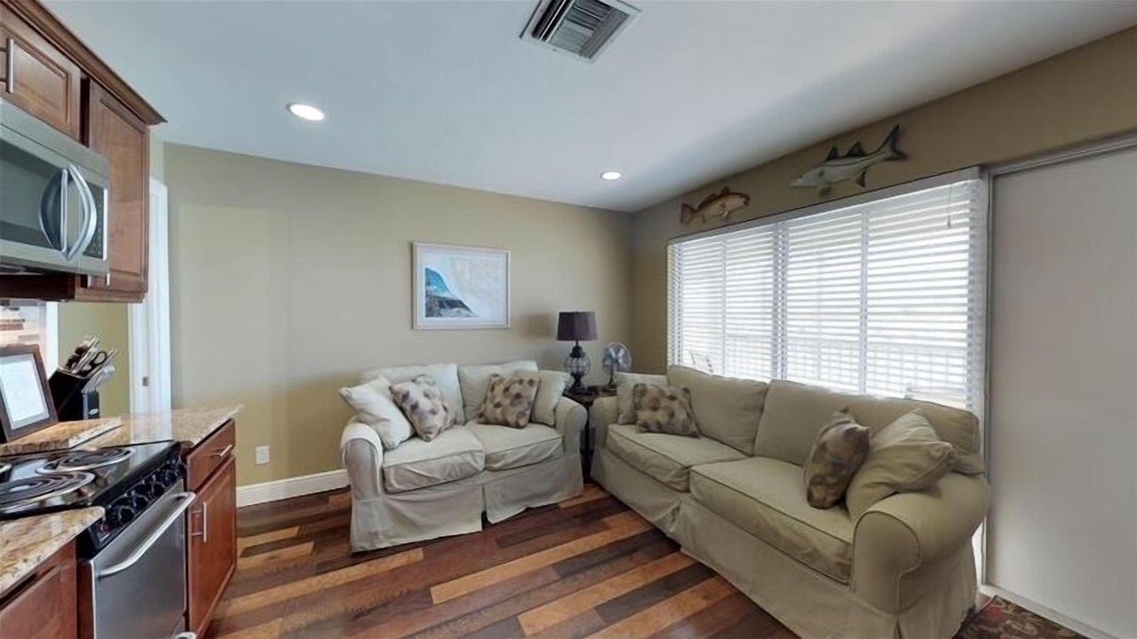 Photo of Bedroom in Isles of Capri