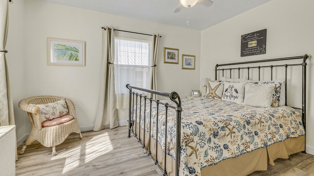 Photo of Bedroom in Cedar Key