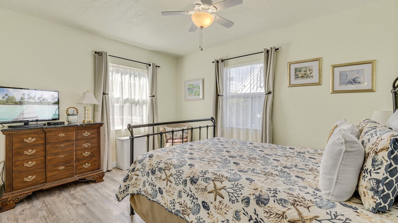 Photo of Bedroom in Cedar Key