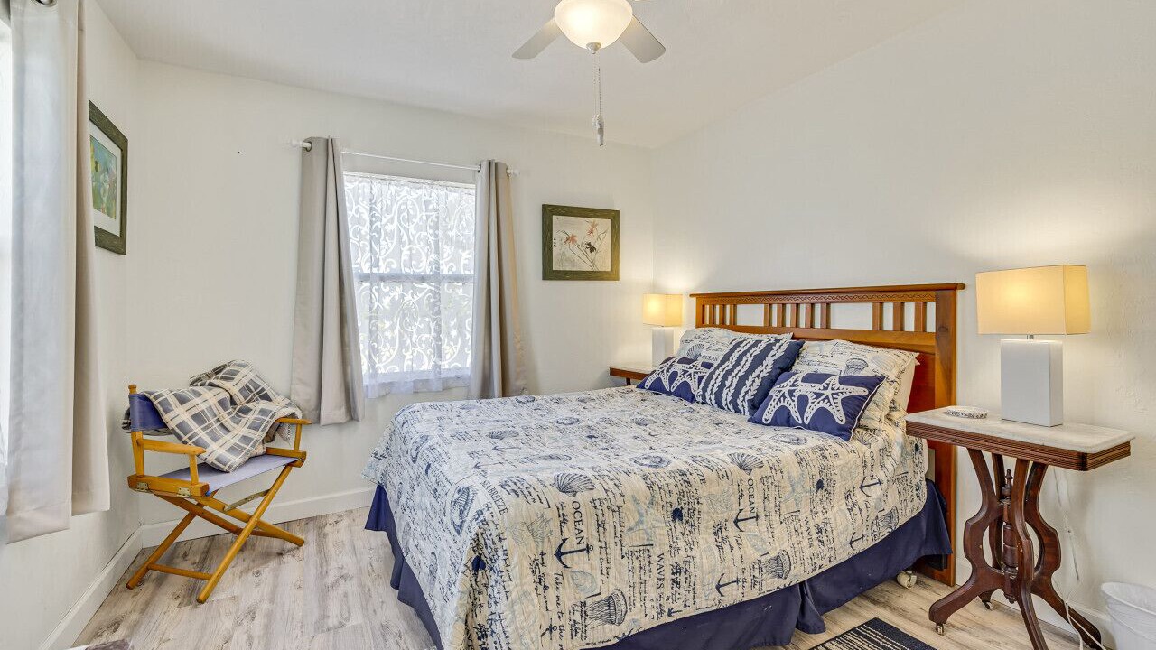 Photo of Bedroom in Cedar Key