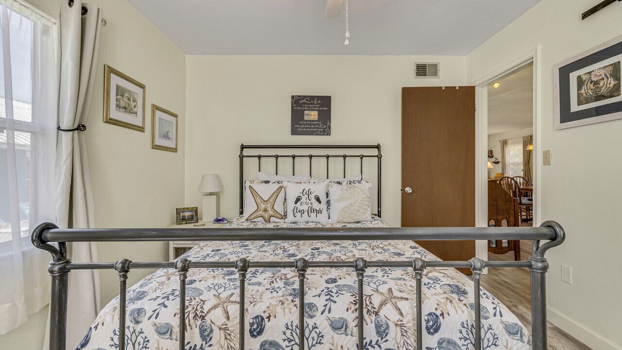 Photo of Bedroom in Cedar Key
