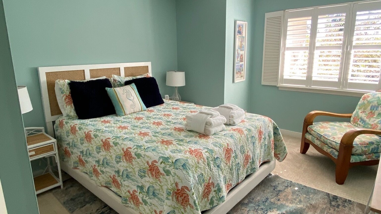 Photo of Bedroom in Folly Field