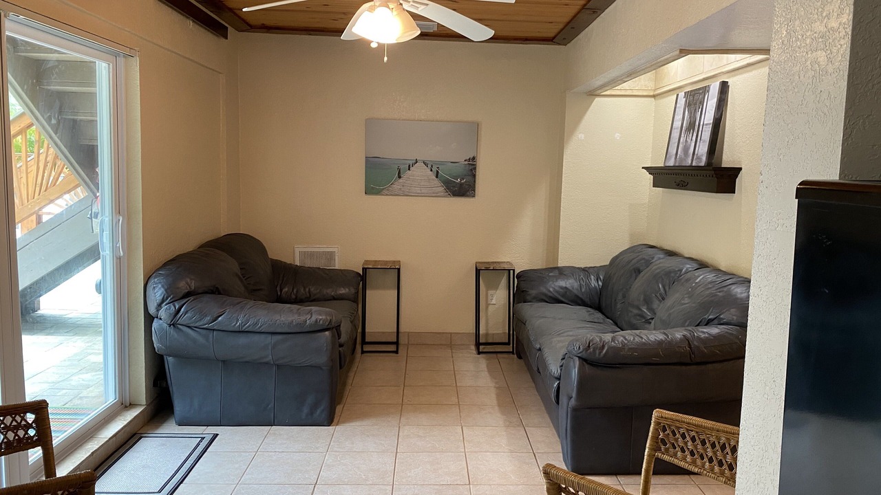 Photo of Livingroom in Gulf Harbors