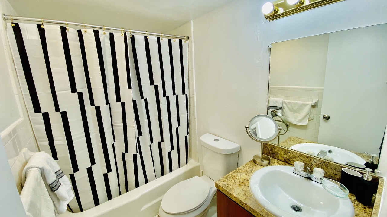 Photo of Bathroom in Oakland Park