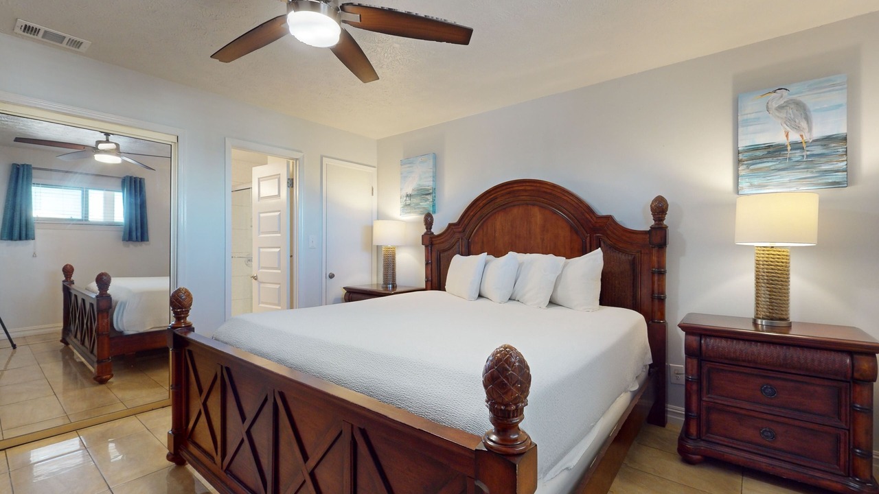 Photo of Bedroom in Crystal Beach