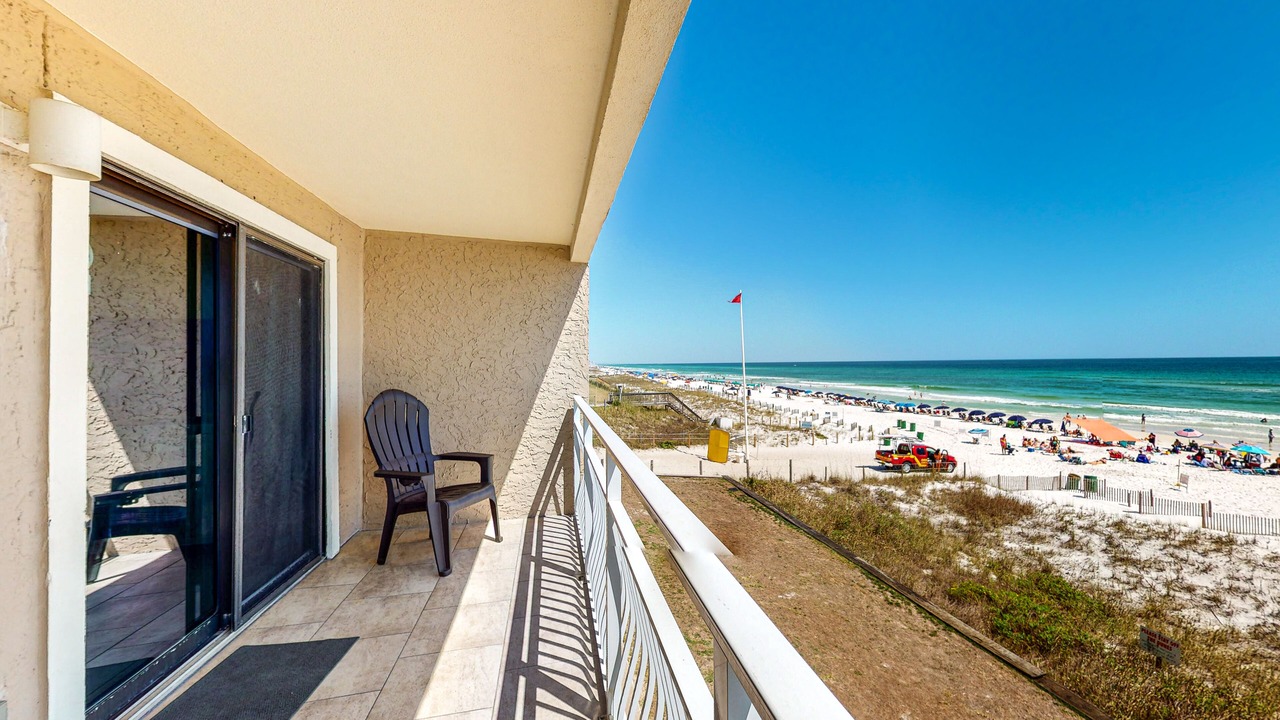 Photo of Patio Balcony in Crystal Beach