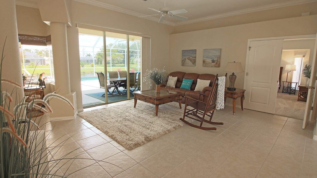 Photo of Livingroom in Long Meadow