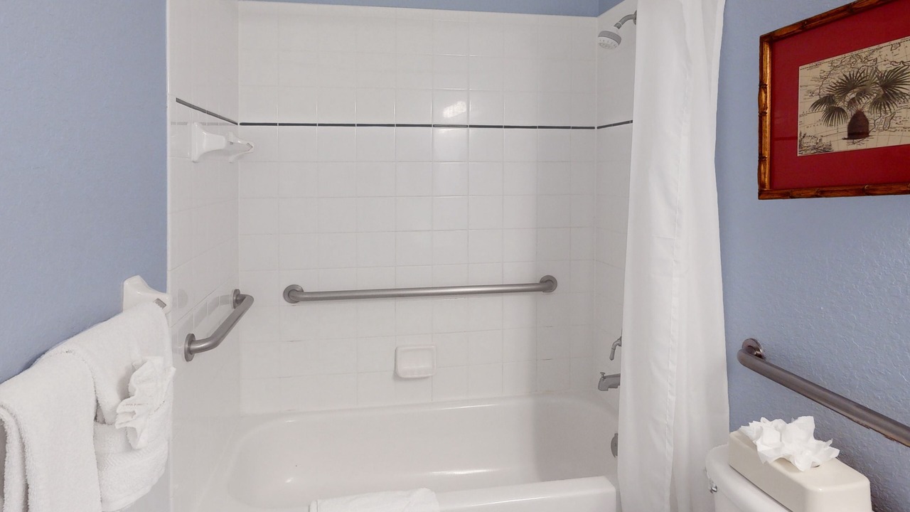 Photo of Bathroom in Bahama Bay