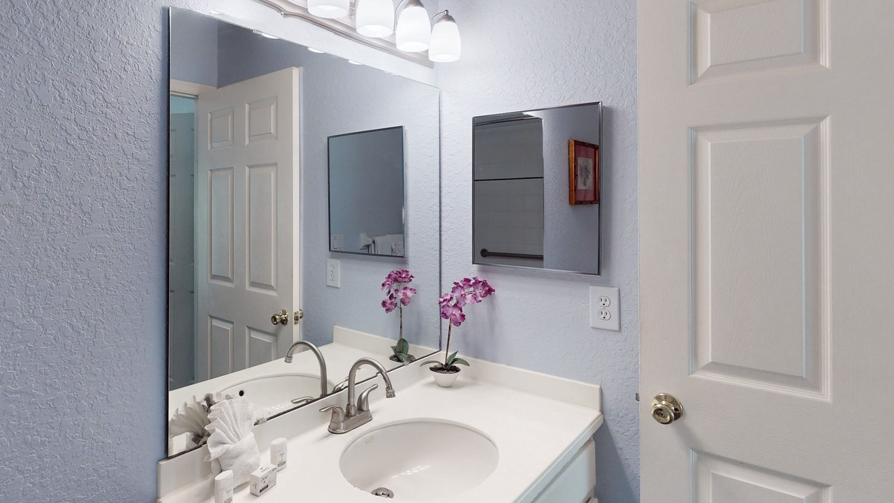 Photo of Bathroom in Bahama Bay