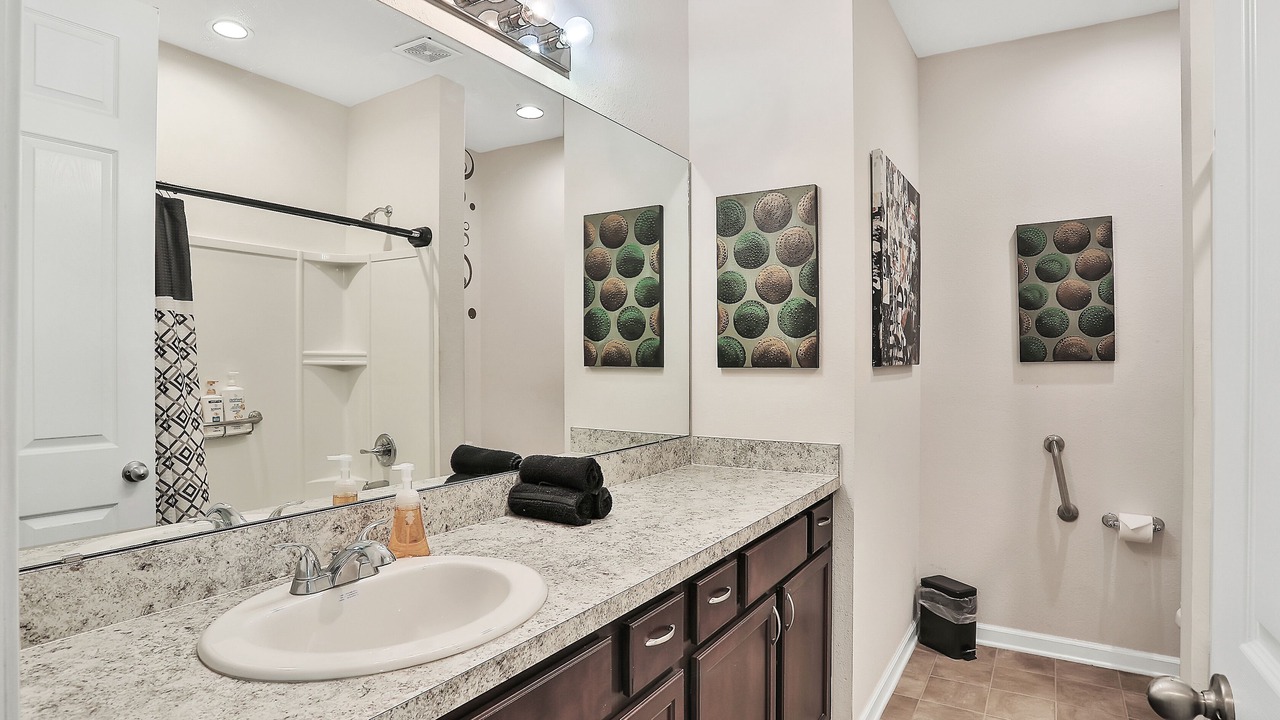 Photo of Bathroom in Biscayne