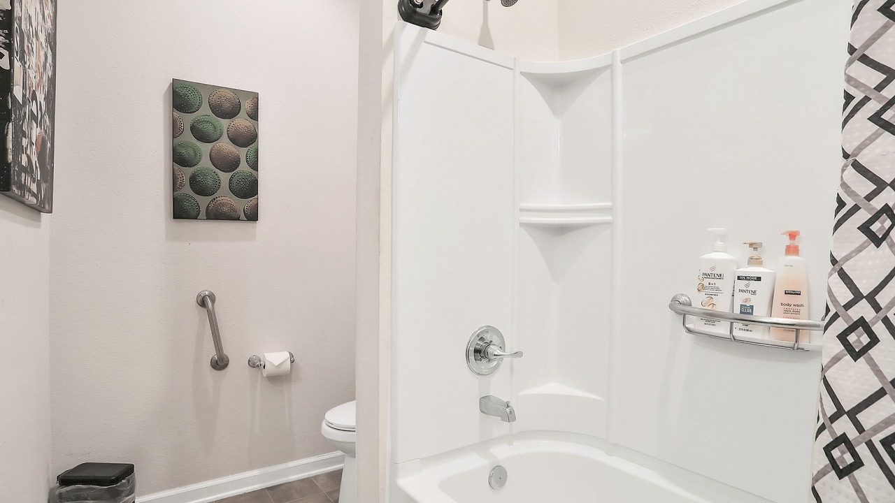 Photo of Bathroom in Biscayne