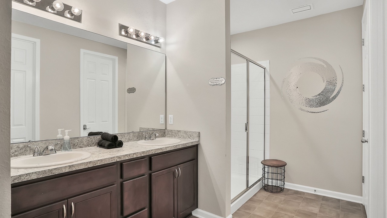 Photo of Bathroom in Biscayne