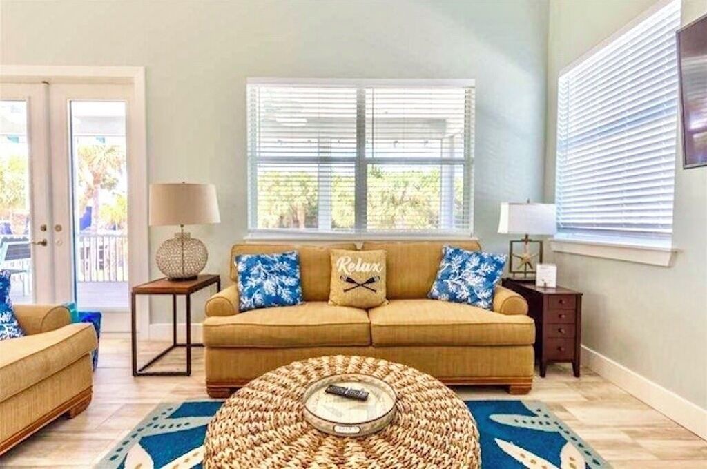 Photo of Livingroom in North Captiva