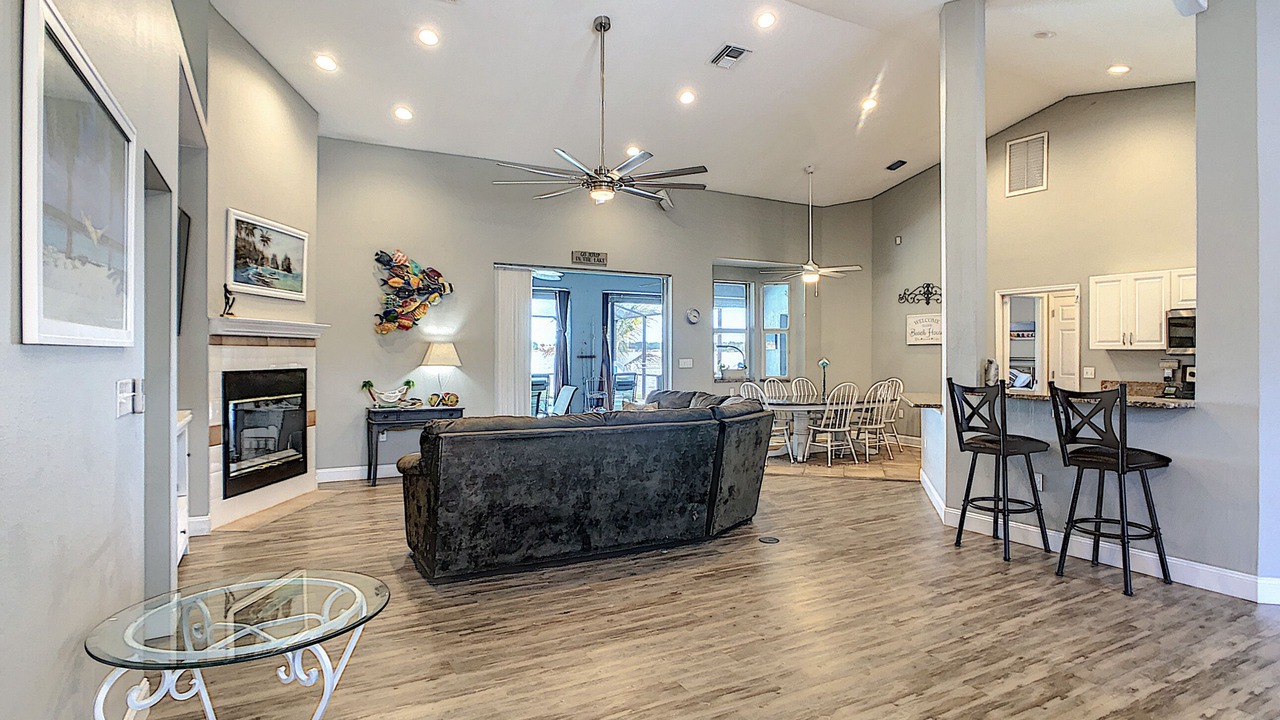 Photo of Livingroom in Winter Haven